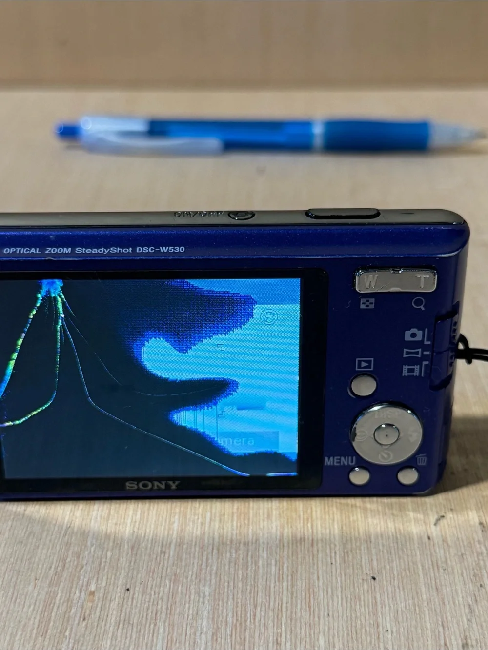 Sony Cyber-shot 14.1 MP Digital Camera BROKEN SCREEN Turns On Read Description!